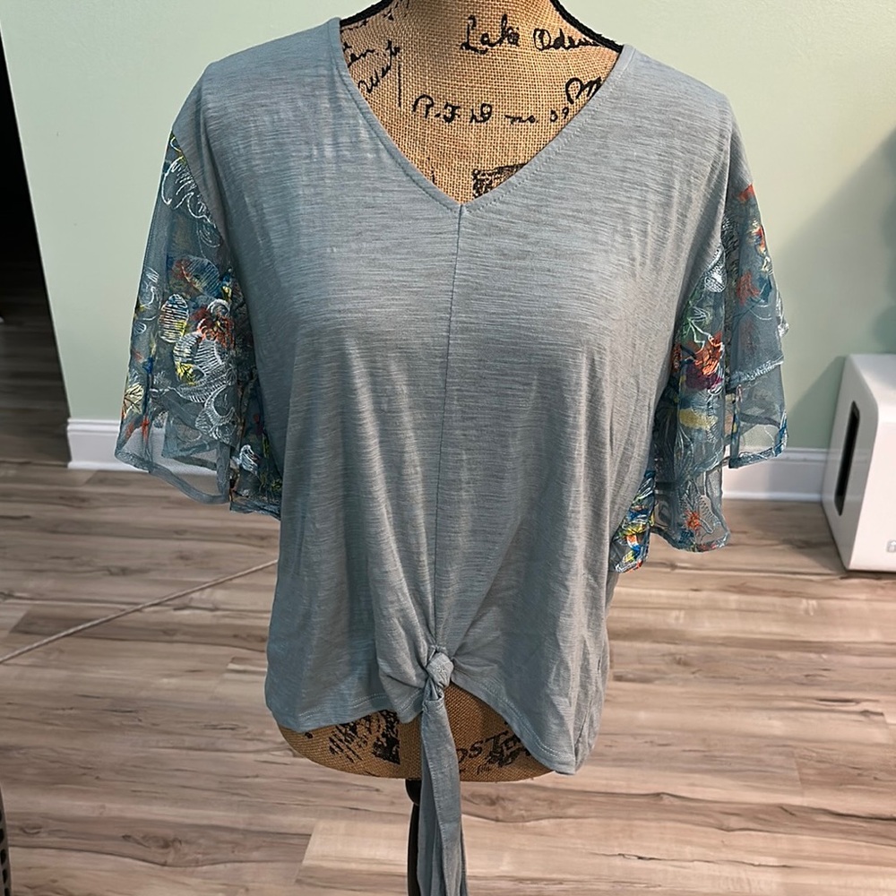 Heaven Floral Sleeve Tie-Front Top